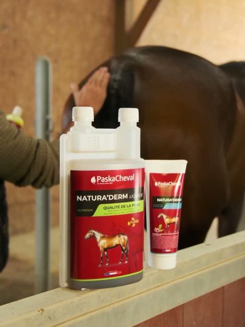 paard schuurt staart